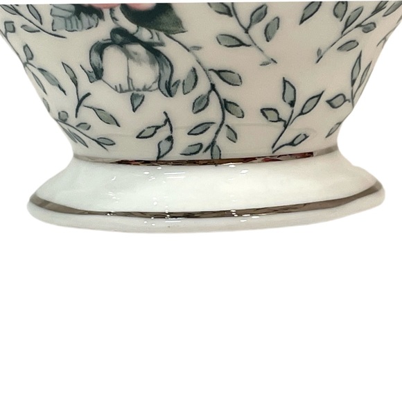 ROYAL ALBERT Rare Vintage Rose Garland Cup Bone China Made in England - Picture 6 of 14